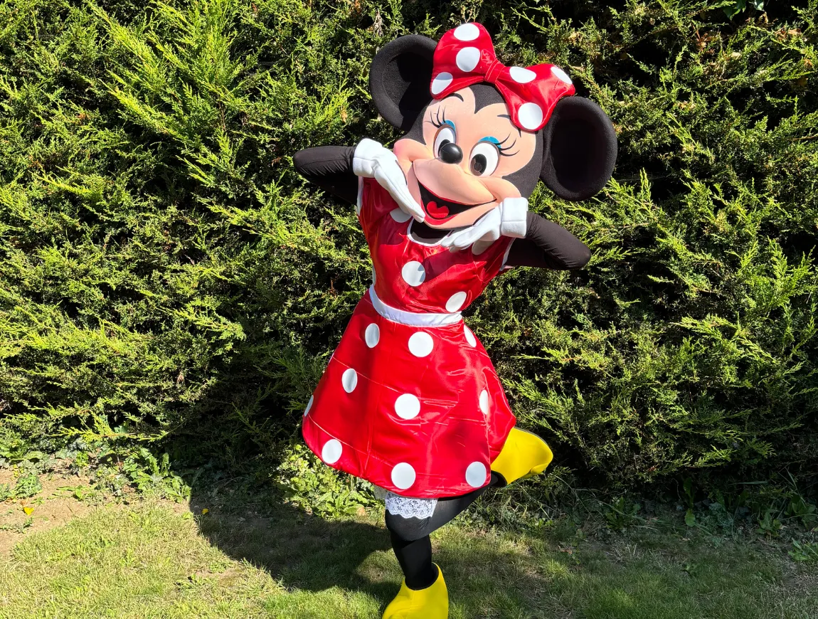 https://beentertained.co.uk/wp-content/uploads/2026/01/Acts-Mascots-Minnie-Mouse-1.webp